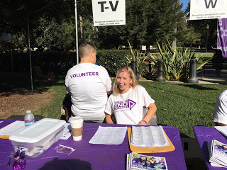 richard-rachel-showing-off-volunteer-shirts-10-1-16